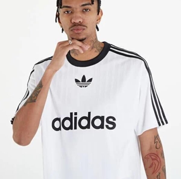 T-shirt adidas