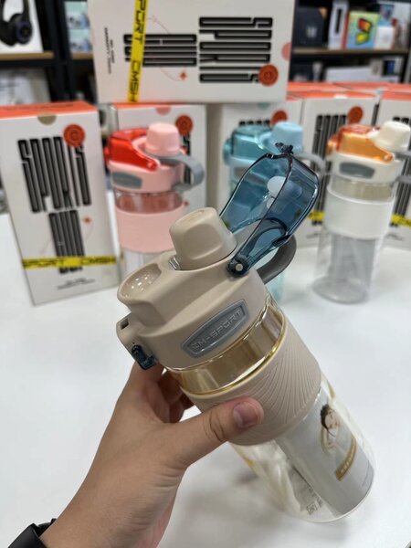 Water bottle