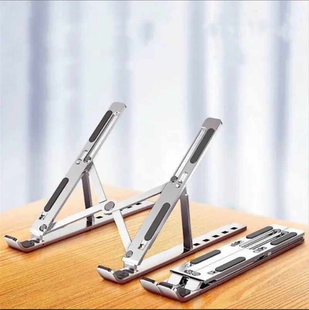 Laptop stand