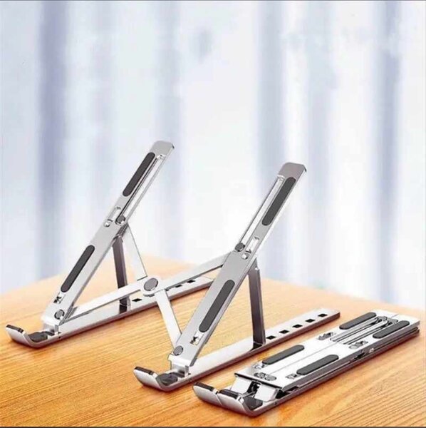 Laptop stand