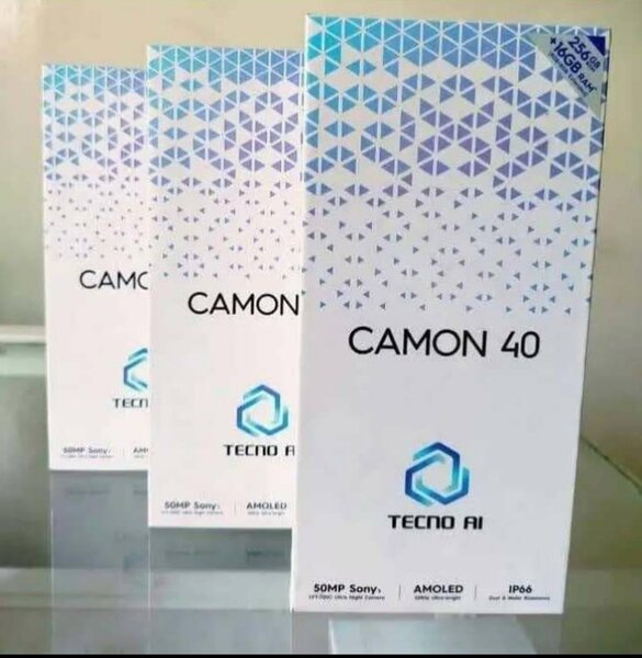 Smartphone Tecno Camon 40