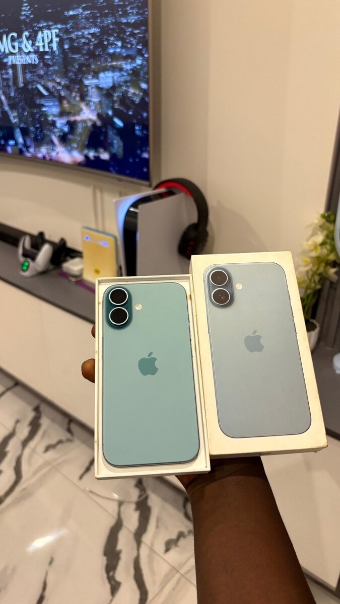 iPhone 16