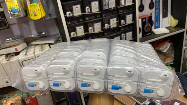 iPhone Earpiece
