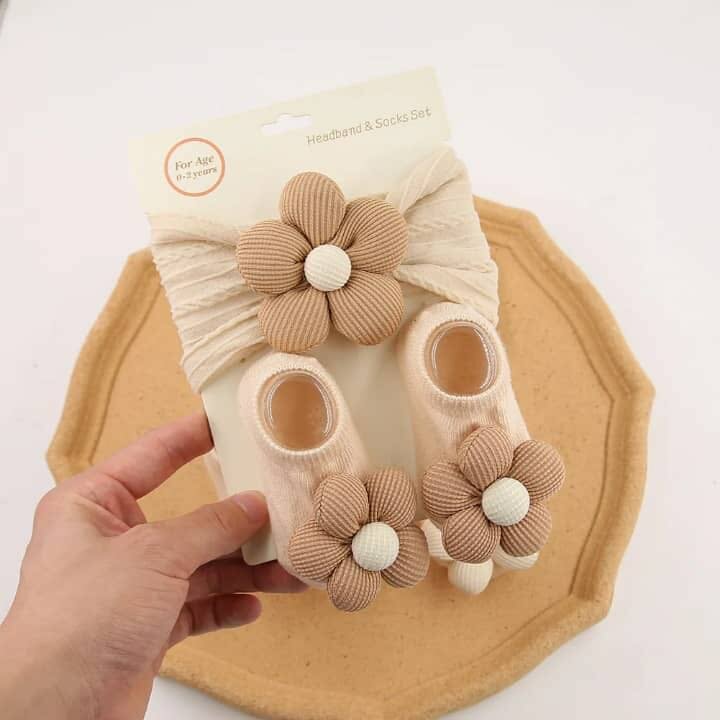 Set Bébé Bandeau et Chaussettes