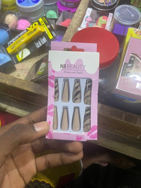Faux ongles