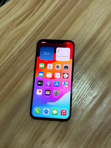 iPhone 12 Simple