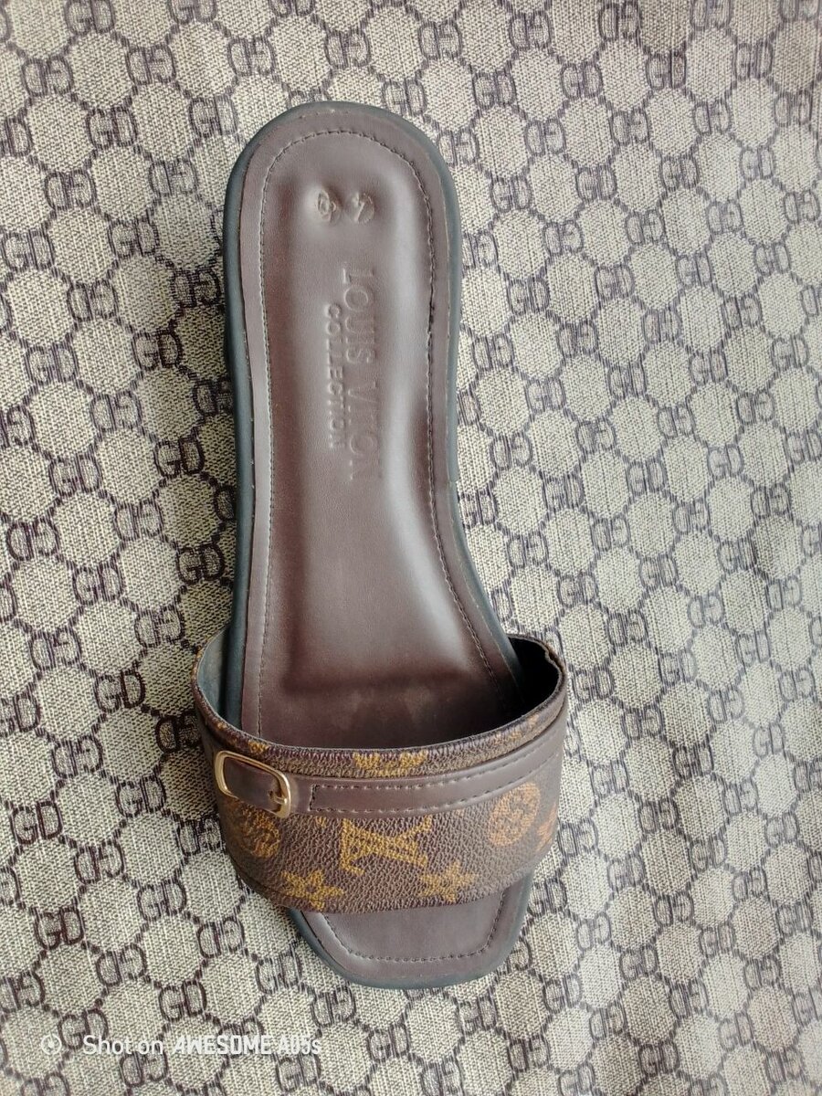 SLIPPERS