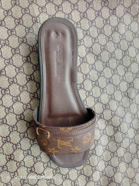 SLIPPERS