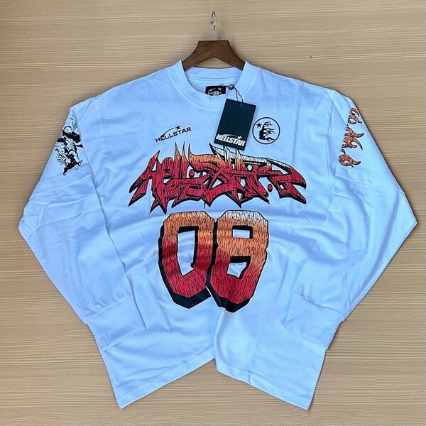 HELLSTAR SWEATER