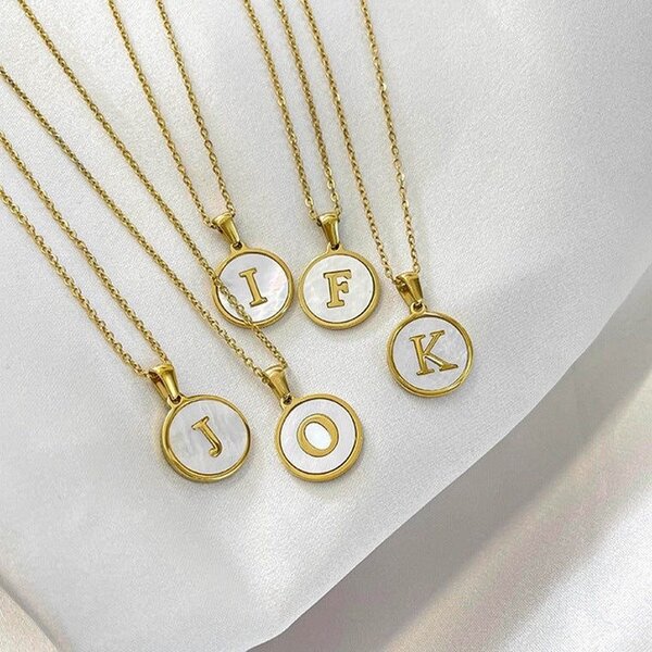 Collier Initiale Doré Élégant