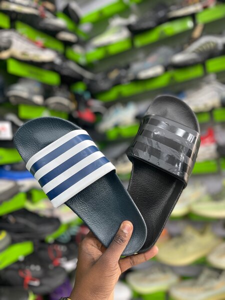 Adillette slides