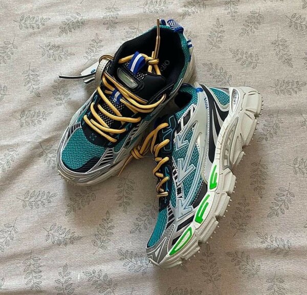 OFF WHITE SNEAKER