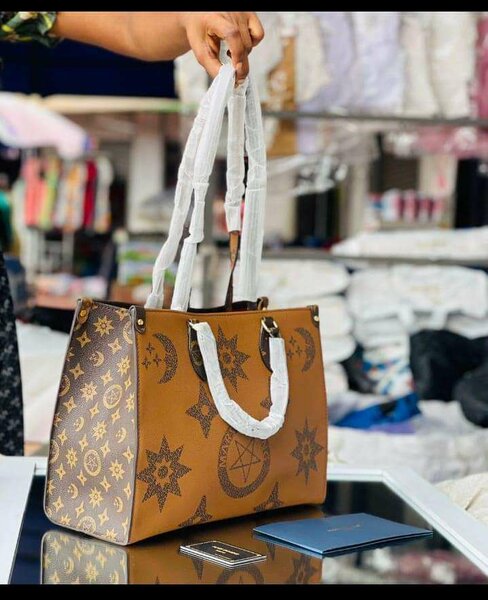 Stylish ladies bag