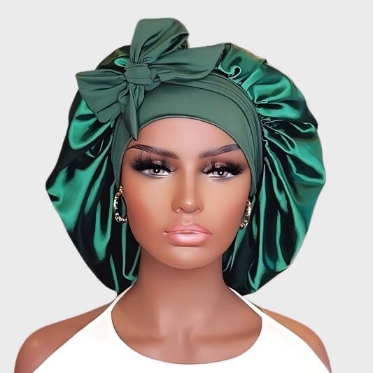 Bonnet en satin avec nœud