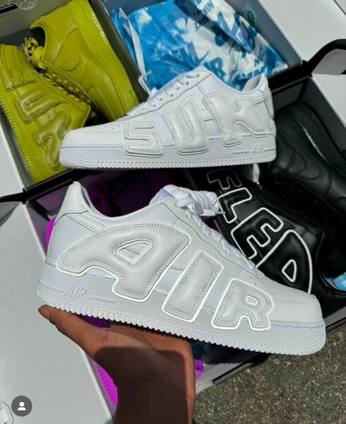 NIKE AIRFORCE