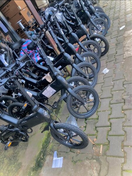 Vélos électriques légers urbains