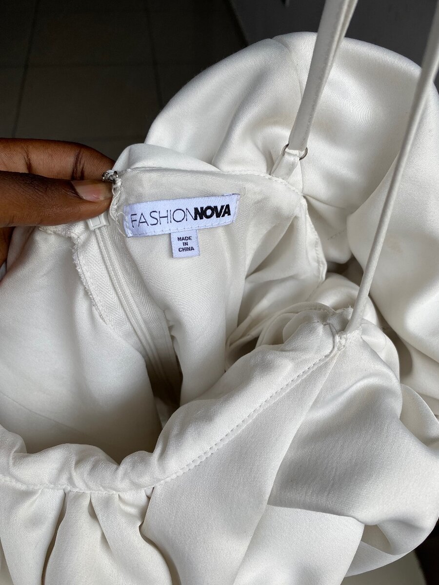 Robe Blanche Élégante