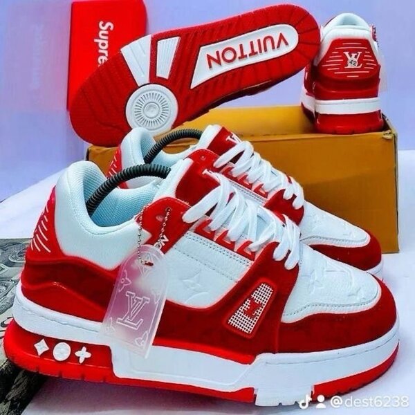 Sneaker