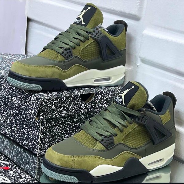 JORDAN 4