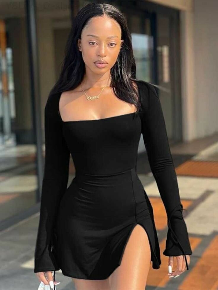 Robe Noire Évasée Élégante