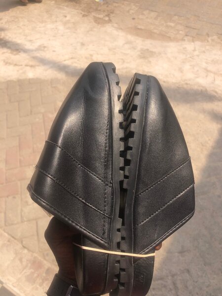 Half shoe/slides