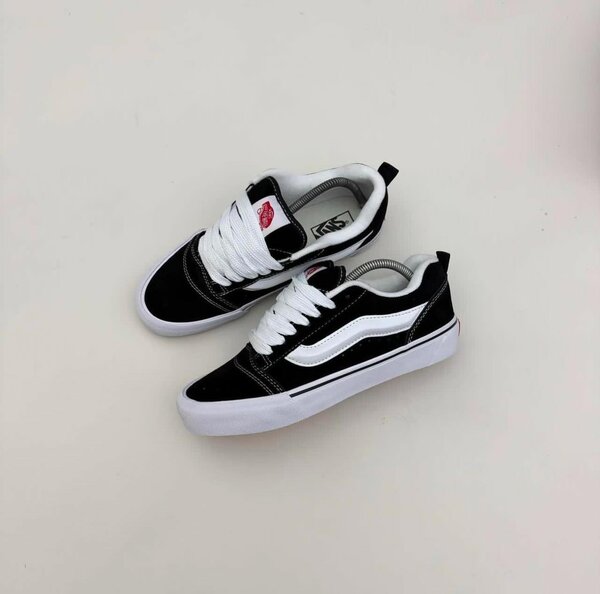 Knu skuul vans