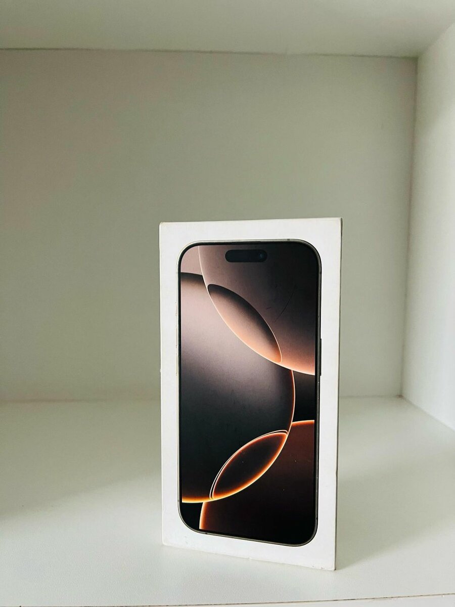 iPHONE 16 PRO
