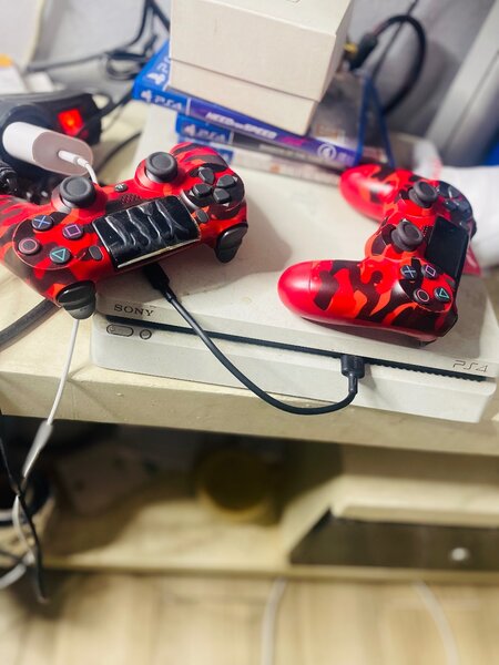 PS4
