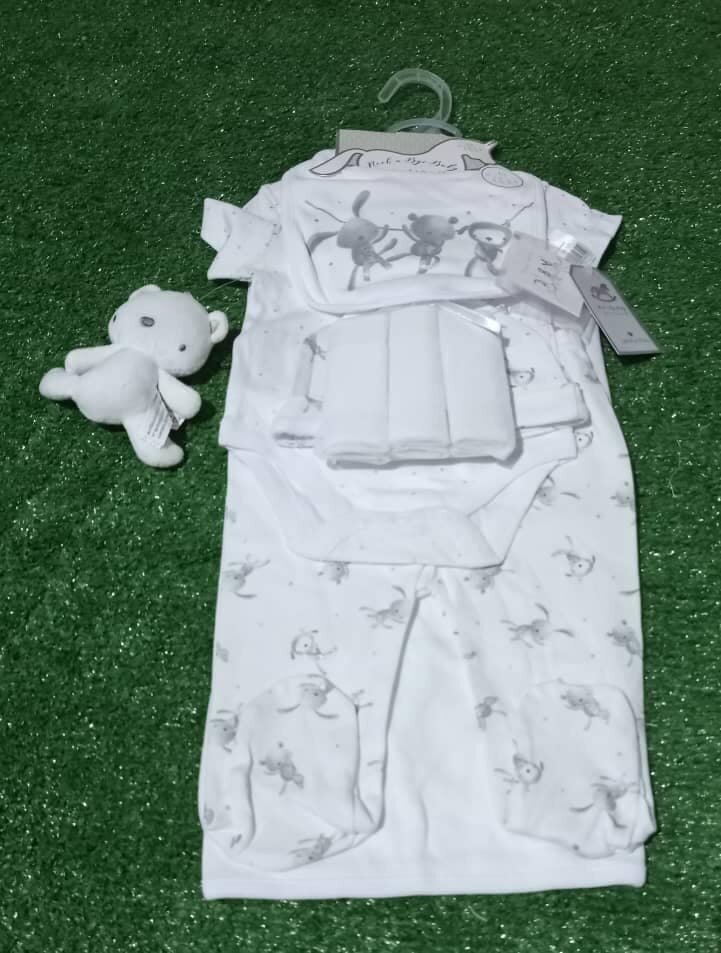 Dispo nos kit naissance de 9 pièces