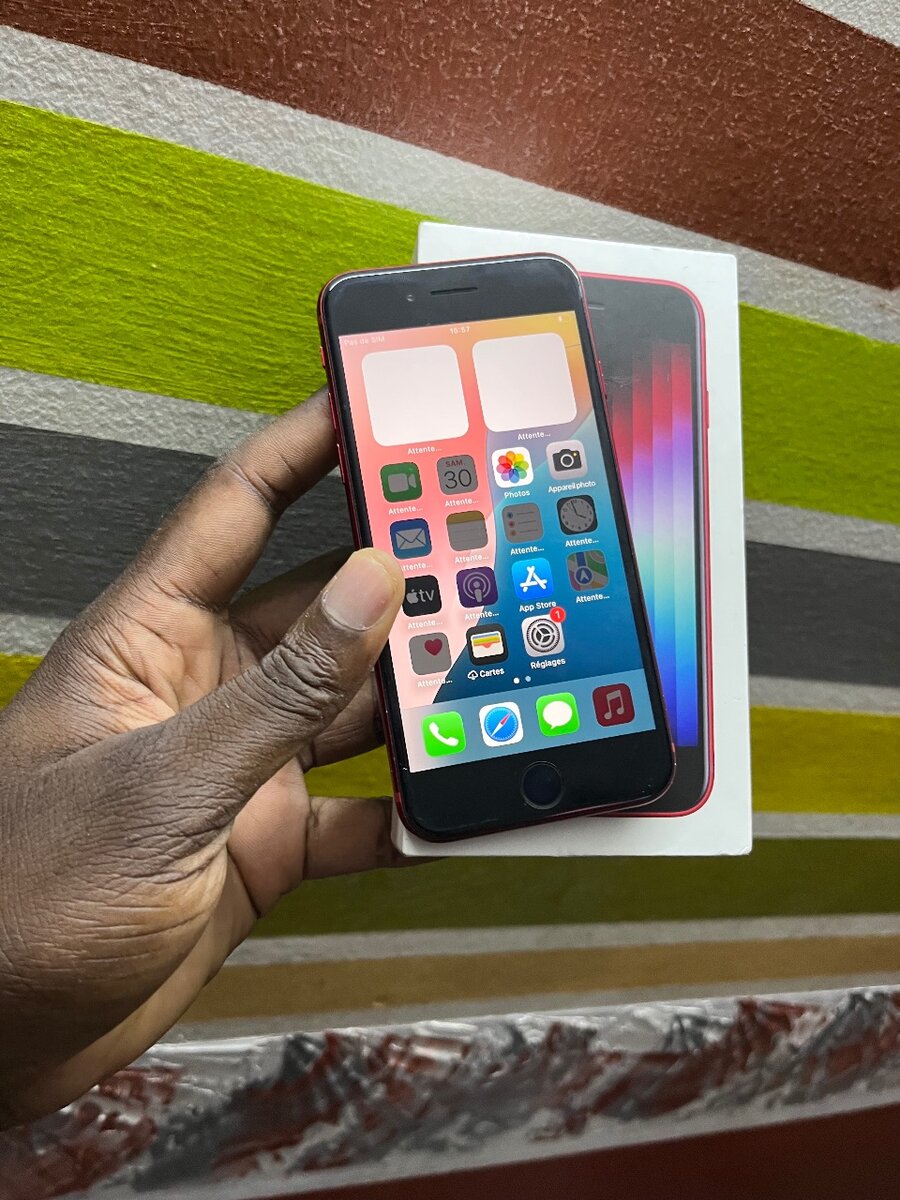 iPhone SE (2022)