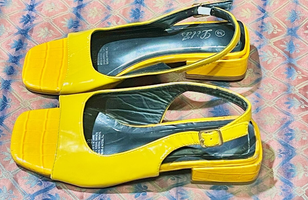 Demi talon fermé