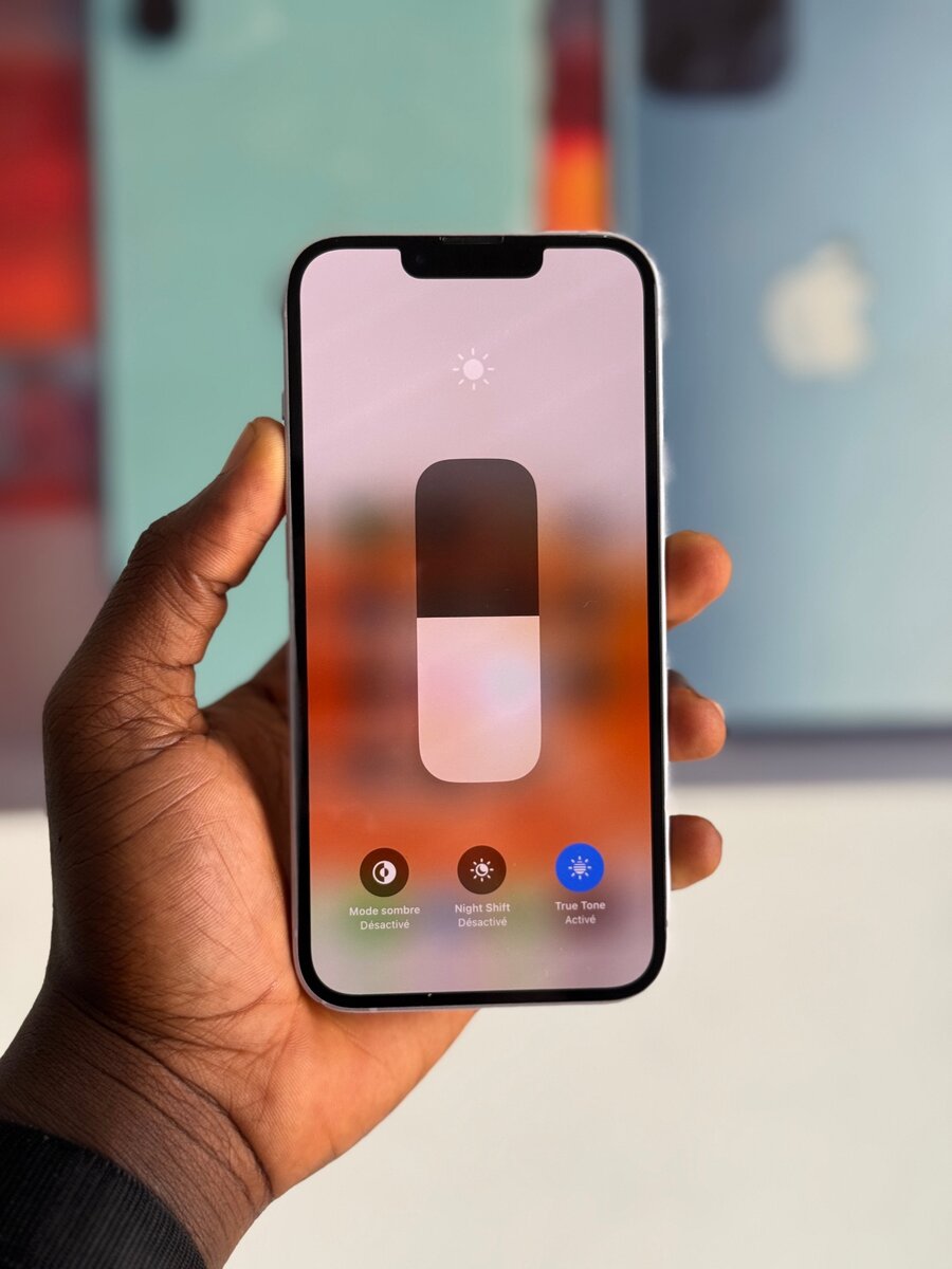 iPhone 14 Simple