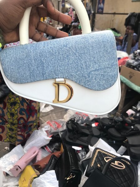 Hand bag
