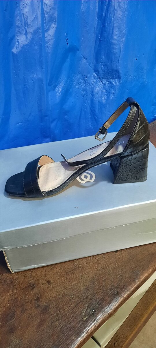Talon/heels 12