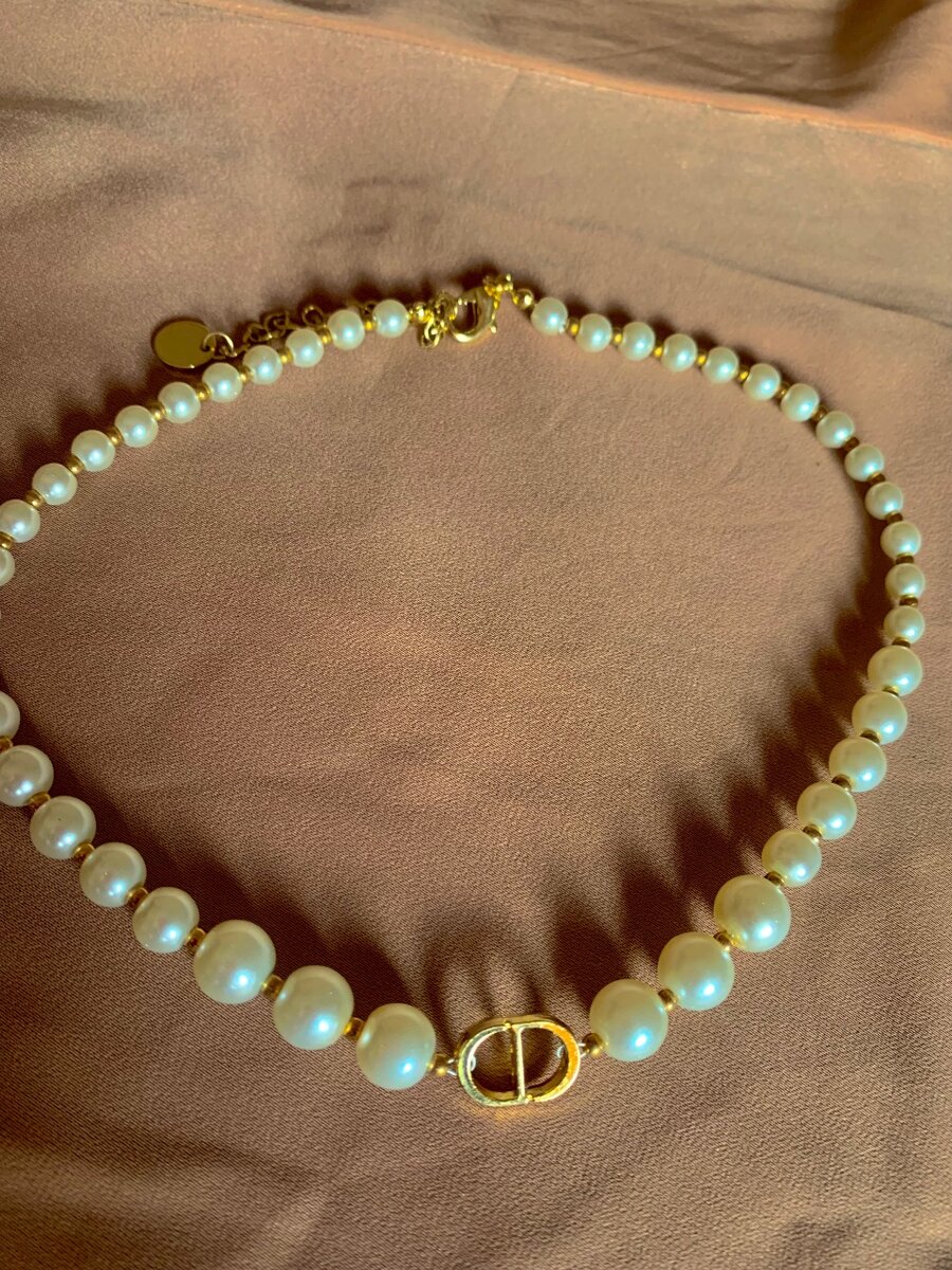 Pearl necklace