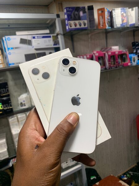 iPhone 13 simple