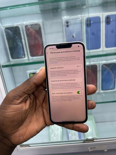 iPhone 13 simple