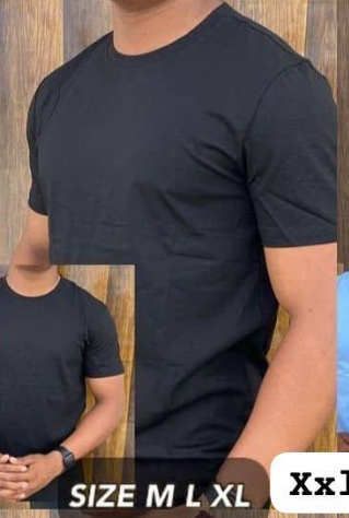 T-shirt black