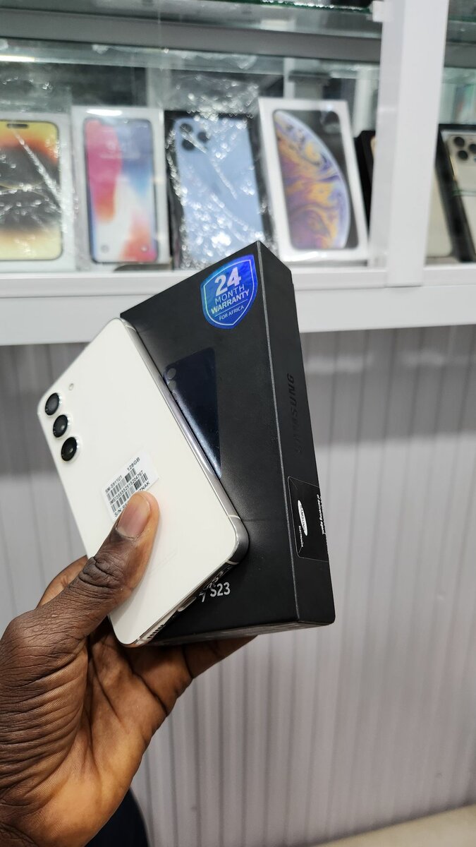 Samsung S23