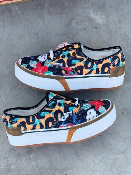 Van's