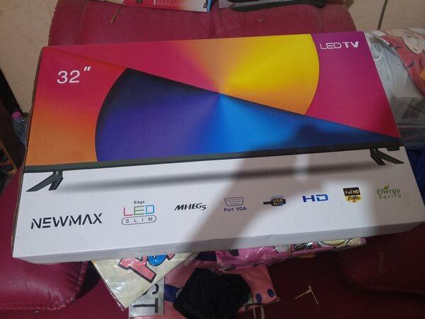 32 Inches TV