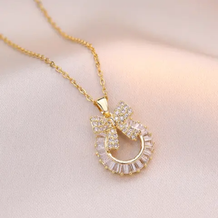 Collier à noeud