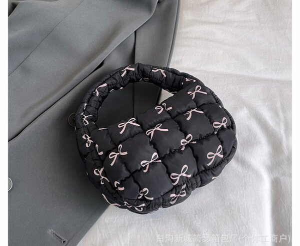 Hand bag