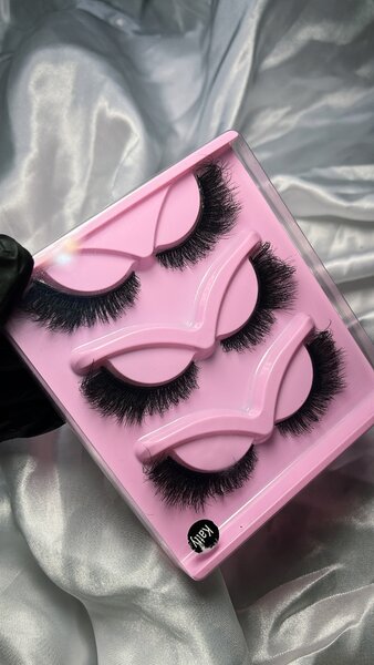 Faux Cils Dramatiques Volume
