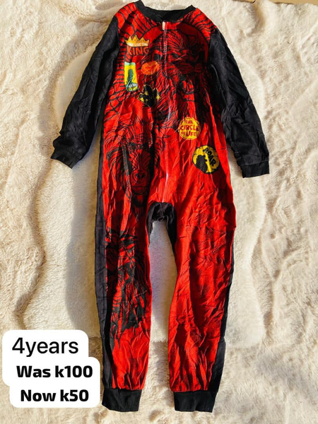 Romper rouge noir