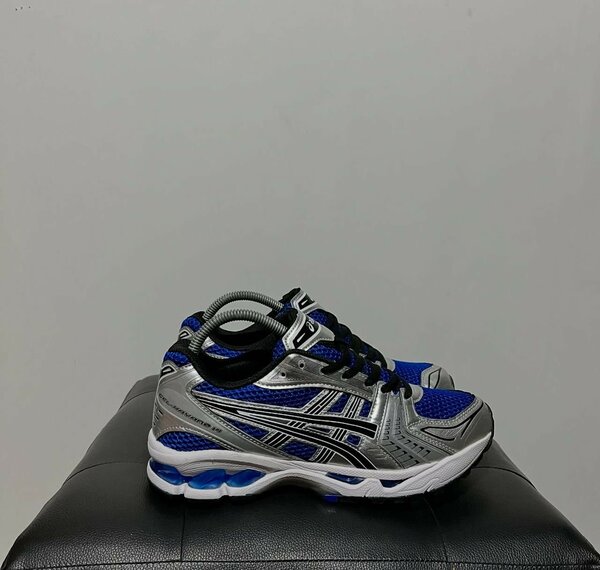 ASICS SNEAKER