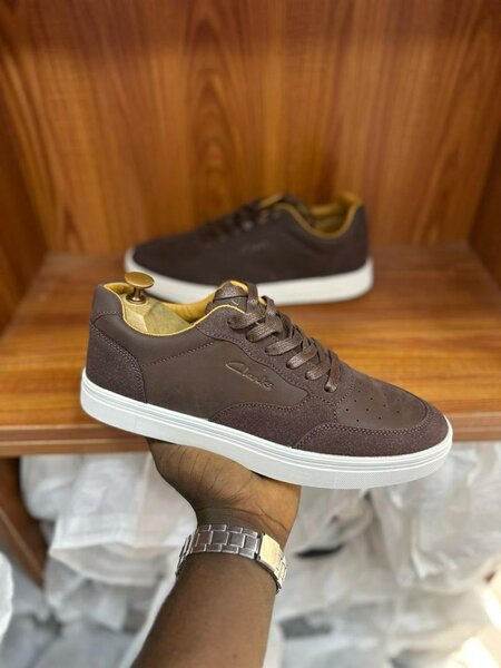 Baskets en cuir marron homme