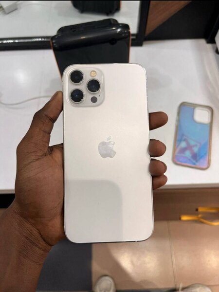 ROGGER IPHONES