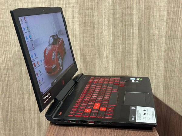 HP OMAR 15 GAMER