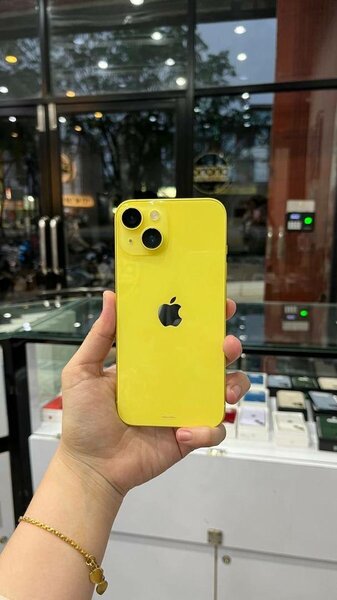 iPhone 15